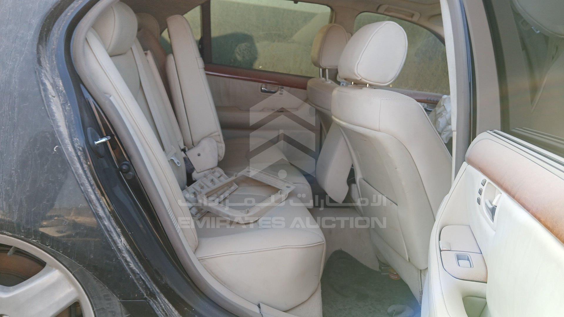 2004 LEXUS LS 430 VIN: JTHBN36F940131682