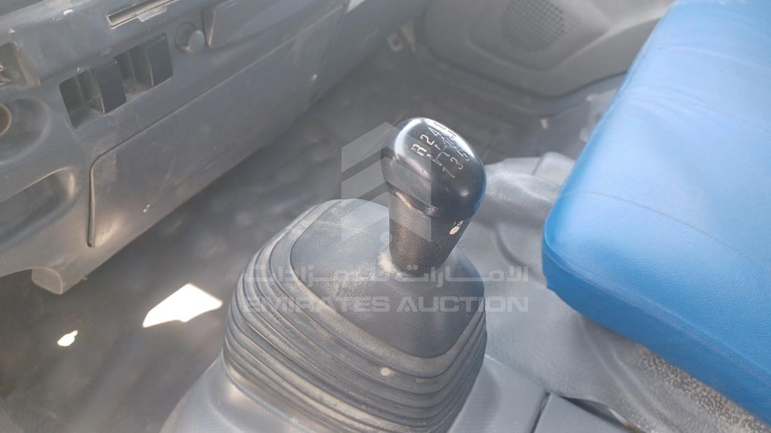 2015 Isuzu NPR — Gear View — Photo 16