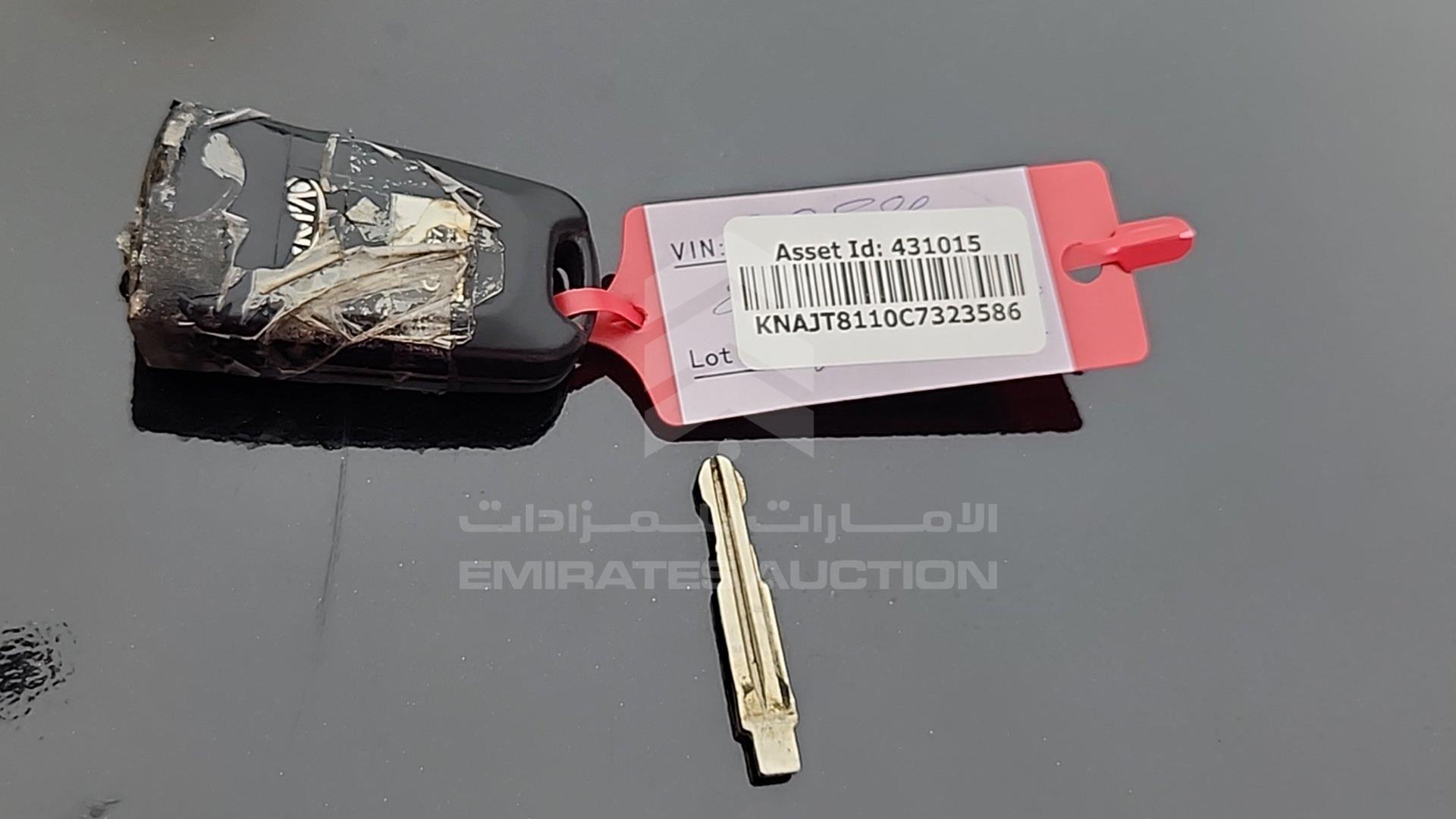 2012 KIA SOUL VIN: KNAJT8110C7323586