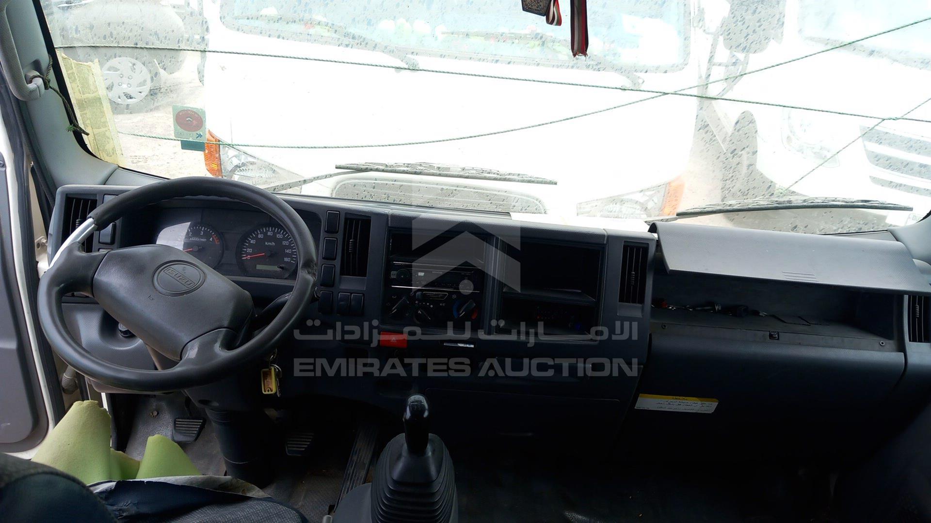 2014 ISUZU NPR VIN: JAMKP33T3E7P19487