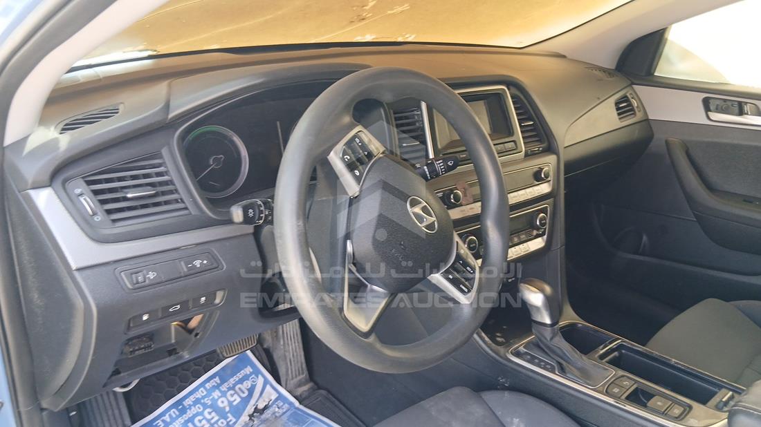 2018 Hyundai Sonata — Front Left Driver Dashboard View — Photo 11
