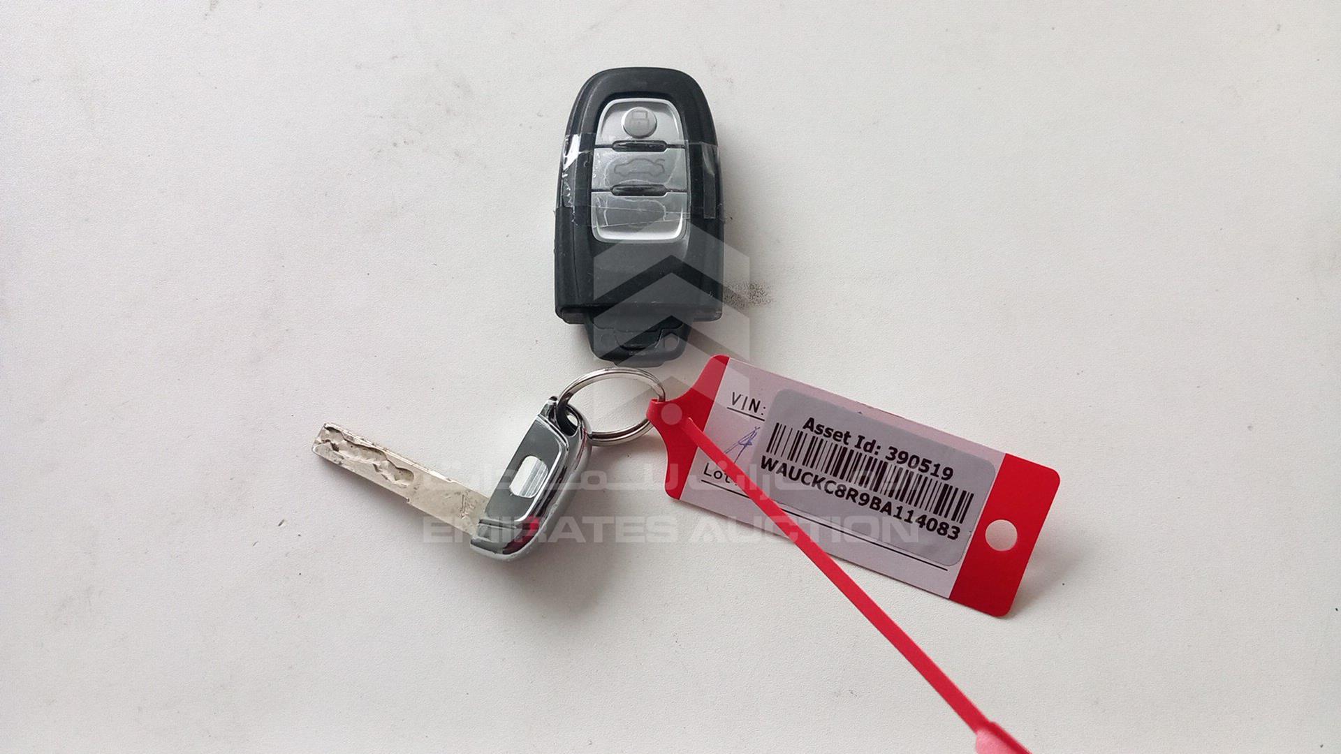 2011 AUDI Q5 VIN: WAUCKC8R9BA114083
