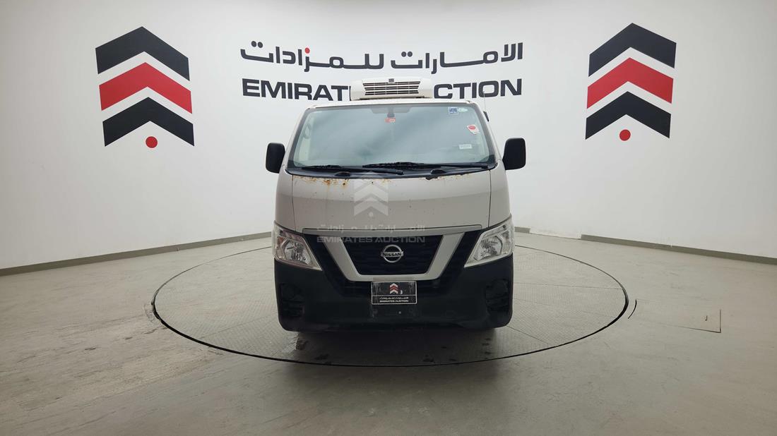 نيسان أورفان 2020 — عرض بزاوية 360 درجة