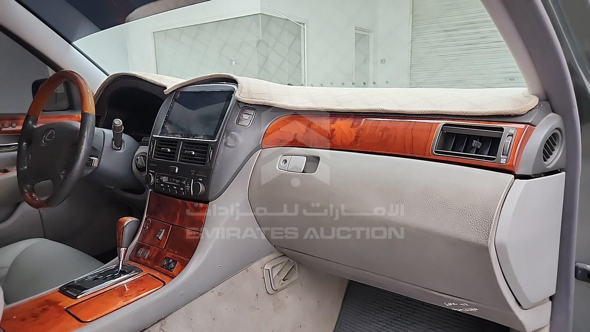 2004 LEXUS LS 430 VIN: JTHBN36F340136781