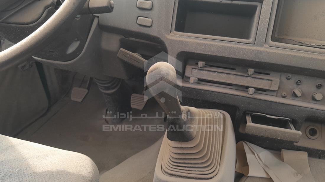 ميتسوبيشي روسا 2015 — زاوية ناقل الحركة — صورة 17