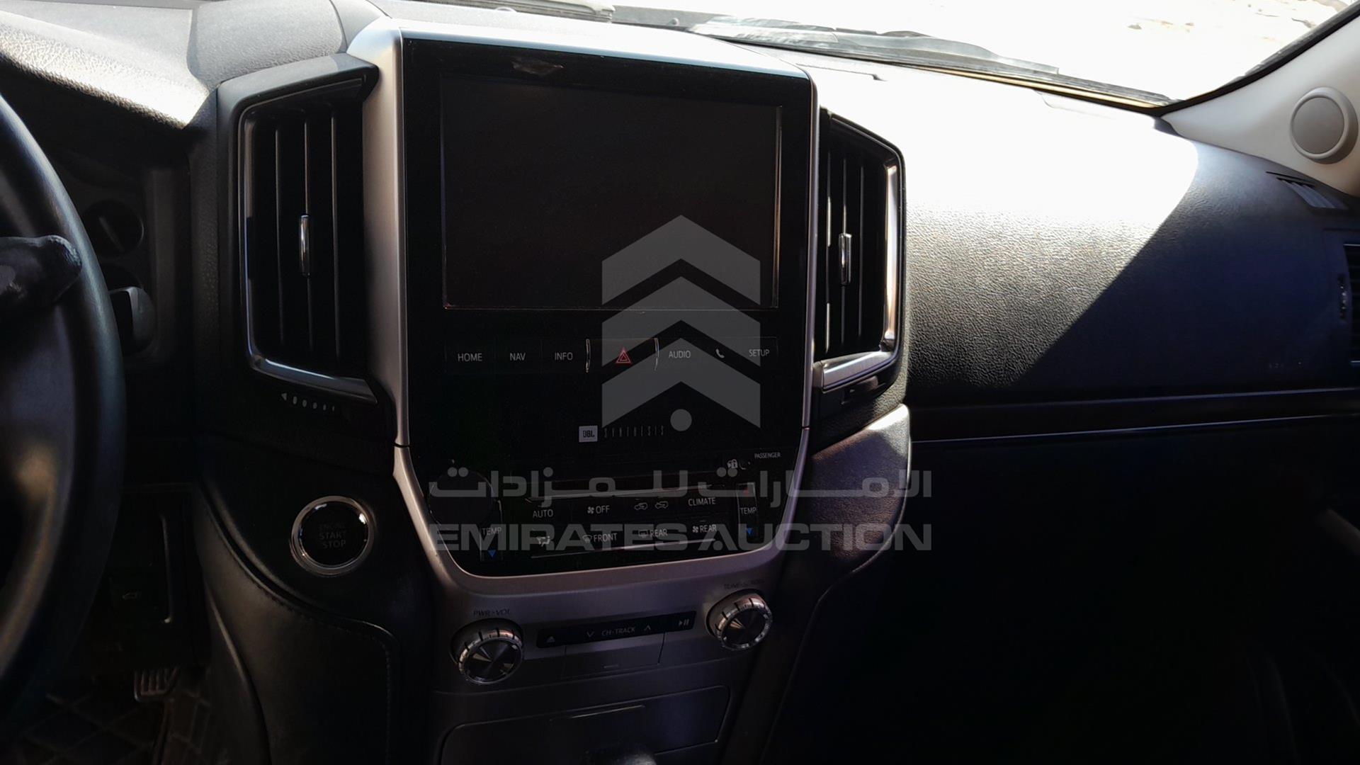 2017 TOYOTA LAND CRUISER VIN: JTMHY05J0H4057056