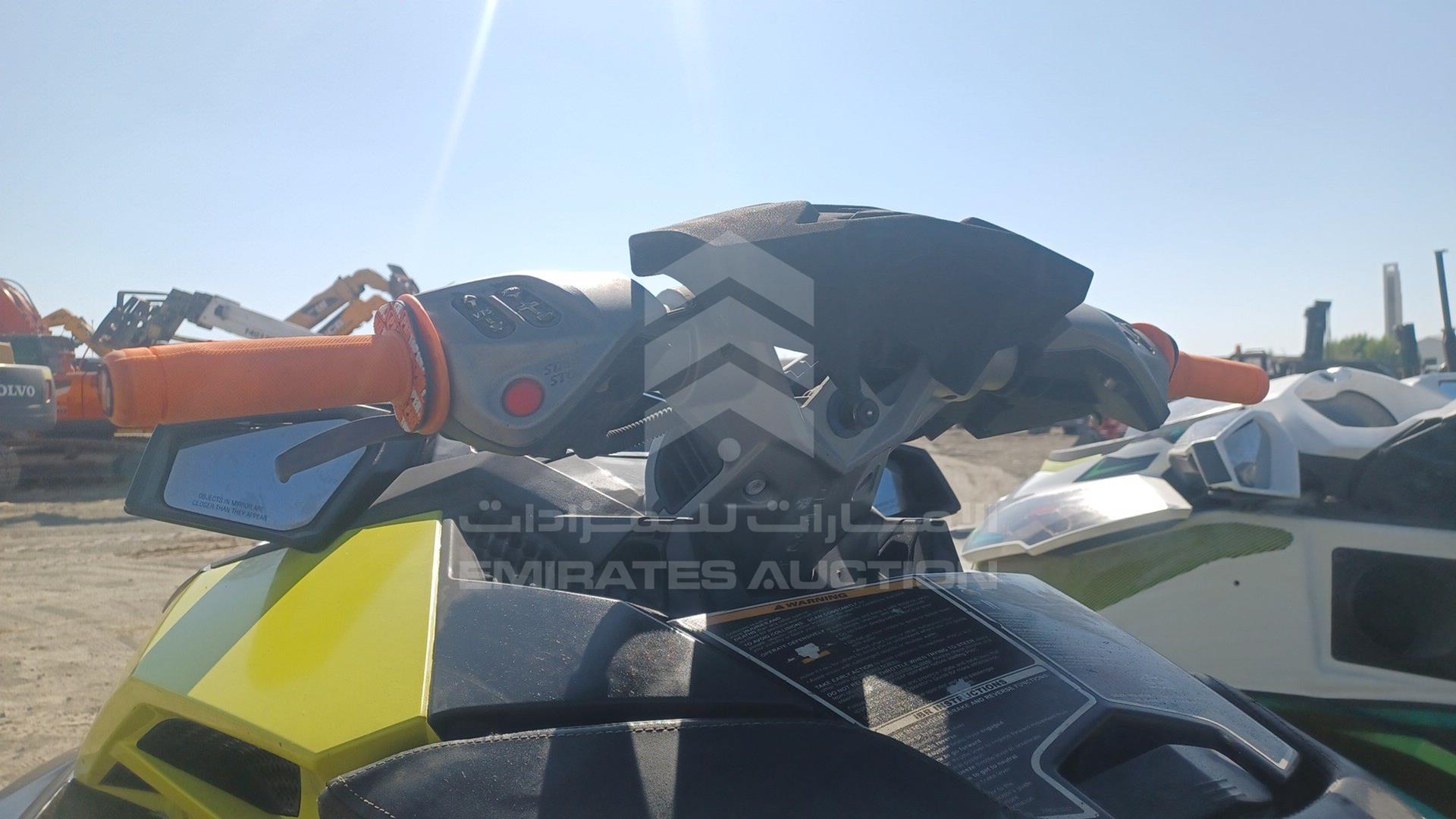 0 JET SKI + TROLLEY --- VIN: CAYDV81912K415