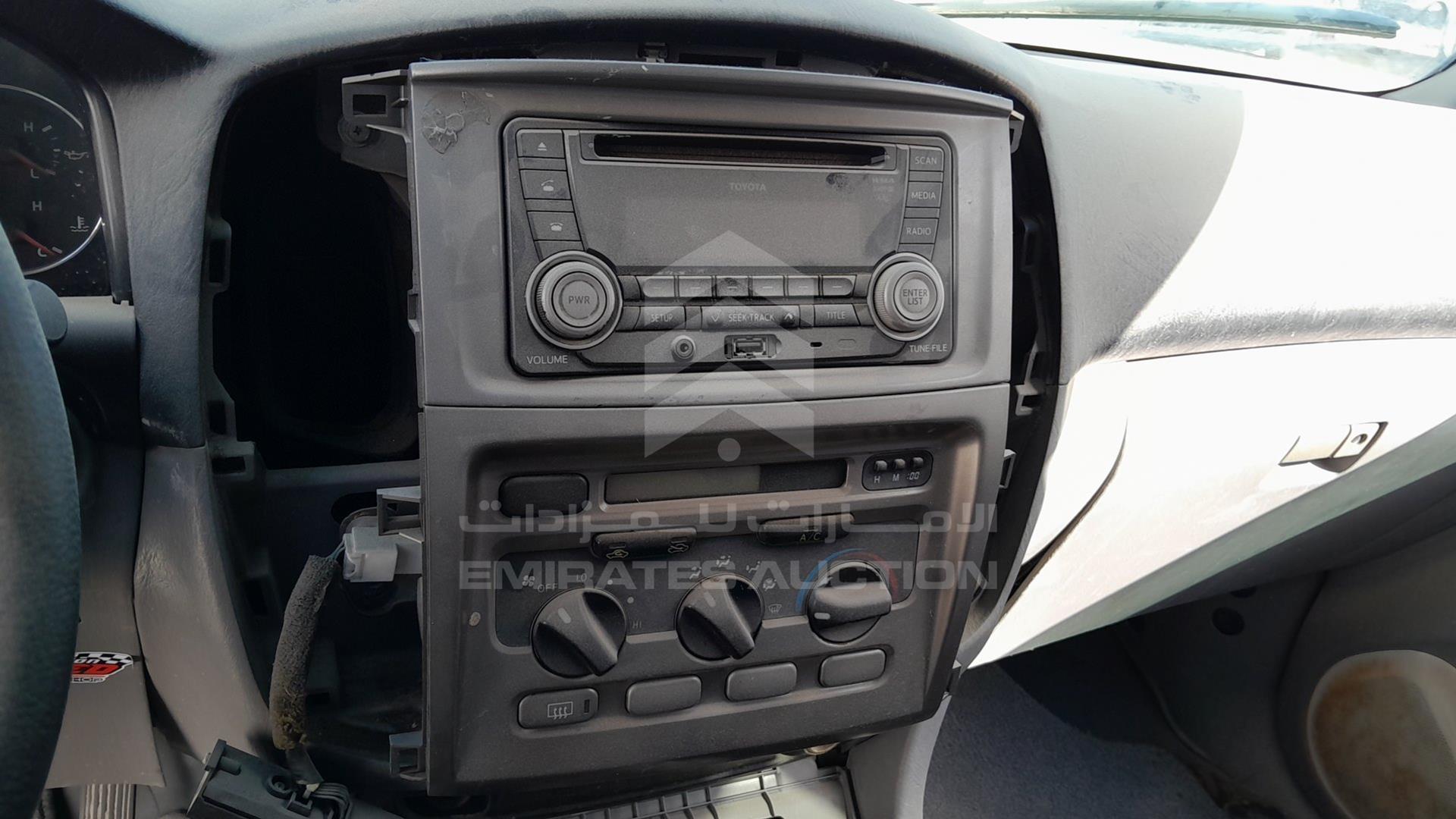 2007 TOYOTA LAND CRUISER VIN: JTGHJ01J273009558