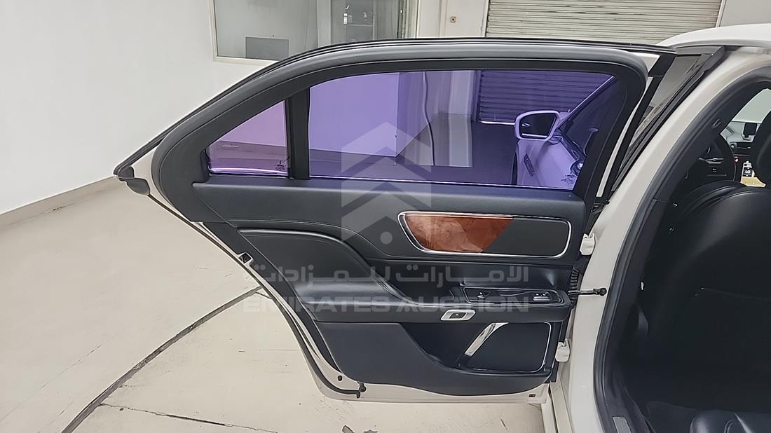 لينكولن Continental 2017 — الباب الخلفي الأيسر — صورة 23