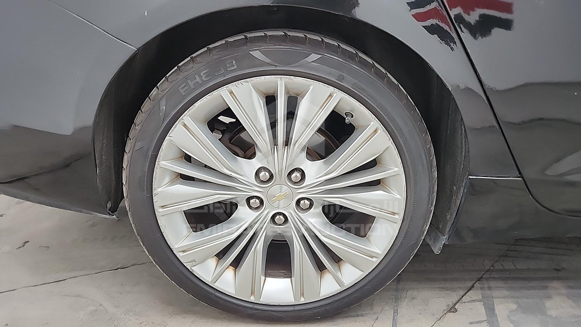 2018 CHEVROLET IMPALA VIN: 2G1135S32J9102822