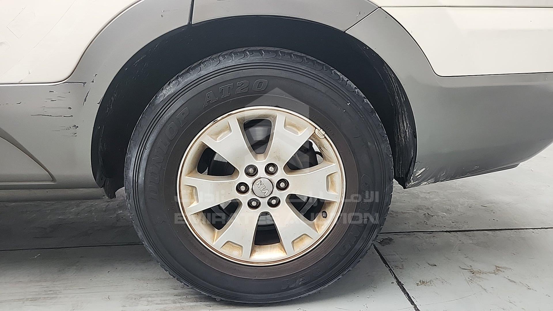 2015 KIA MOHAVE VIN: KNAKM8116F5127685