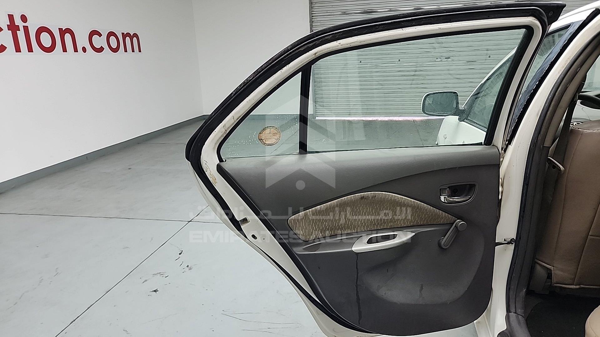 2009 TOYOTA YARIS VIN: JTDBW923494025721