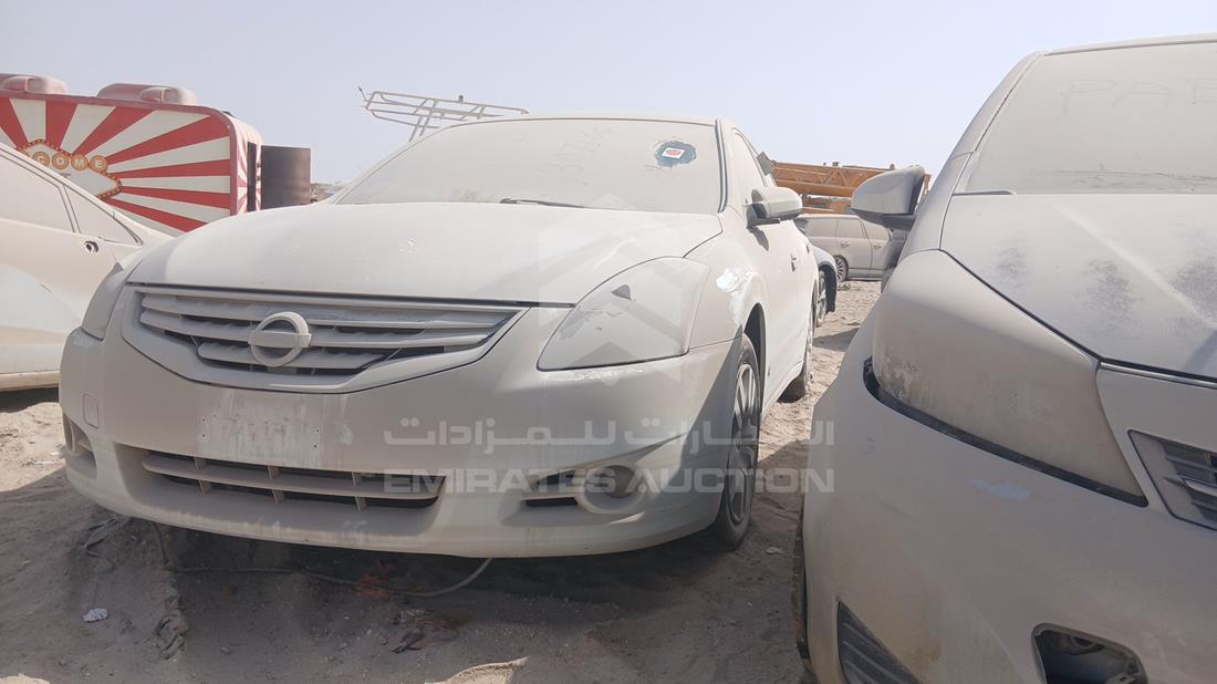 نيسان التيما 2012 — الزاوية الأمامية اليسرى — صورة 6