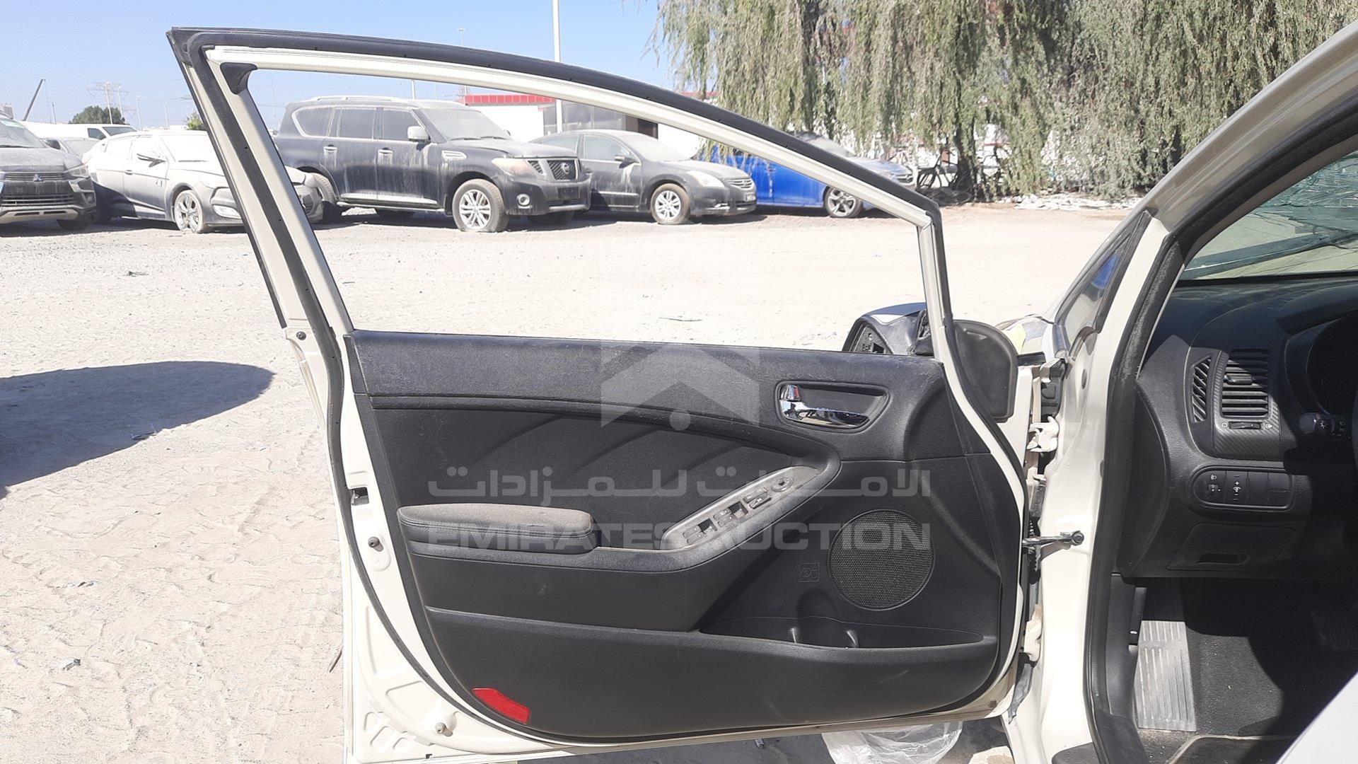 2014 KIA CERATO VIN: KNAFX4119E5081205