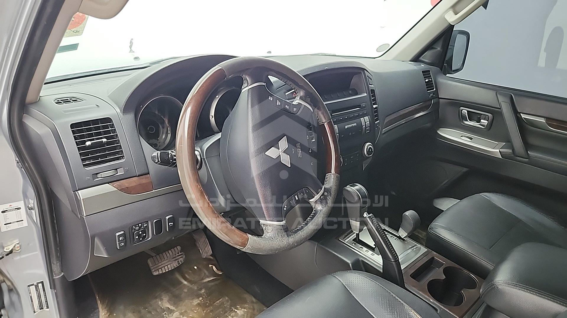 2012 MITSUBISHI PAJERO VIN: JMYLRV95WCJ703378