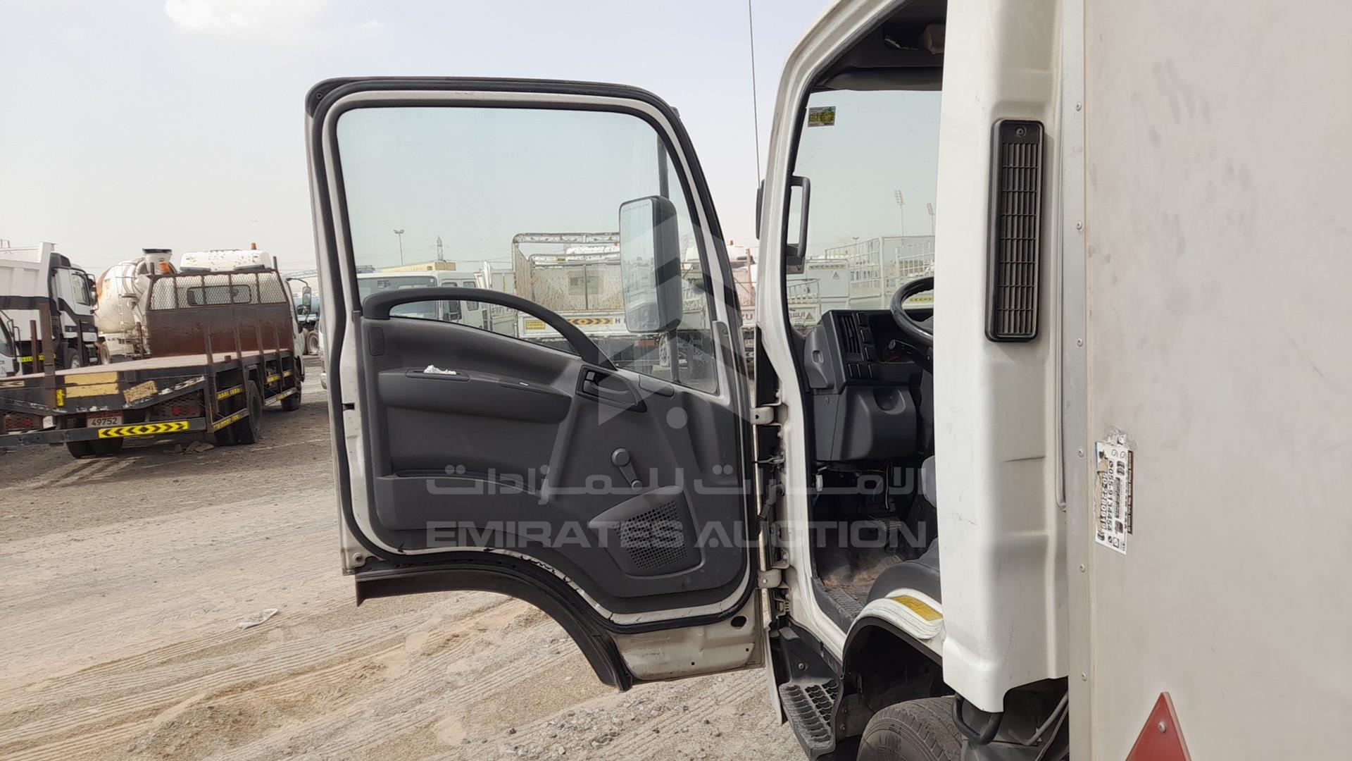 2017 ISUZU NPR VIN: JAAKP34H8H7P10859