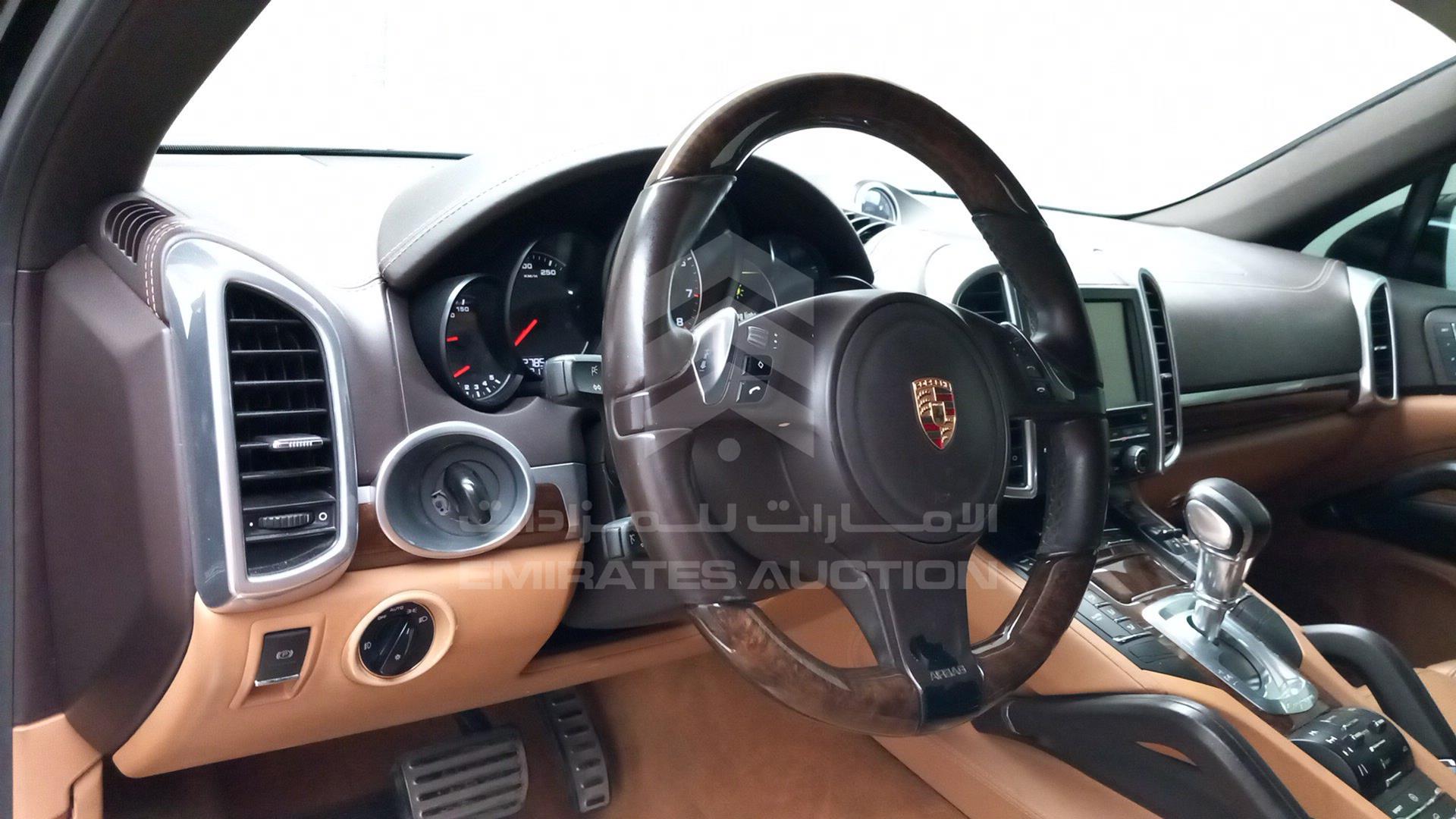 2013 PORSCHE CAYENNE S VIN: WP1ZZZ92ZDLA86594