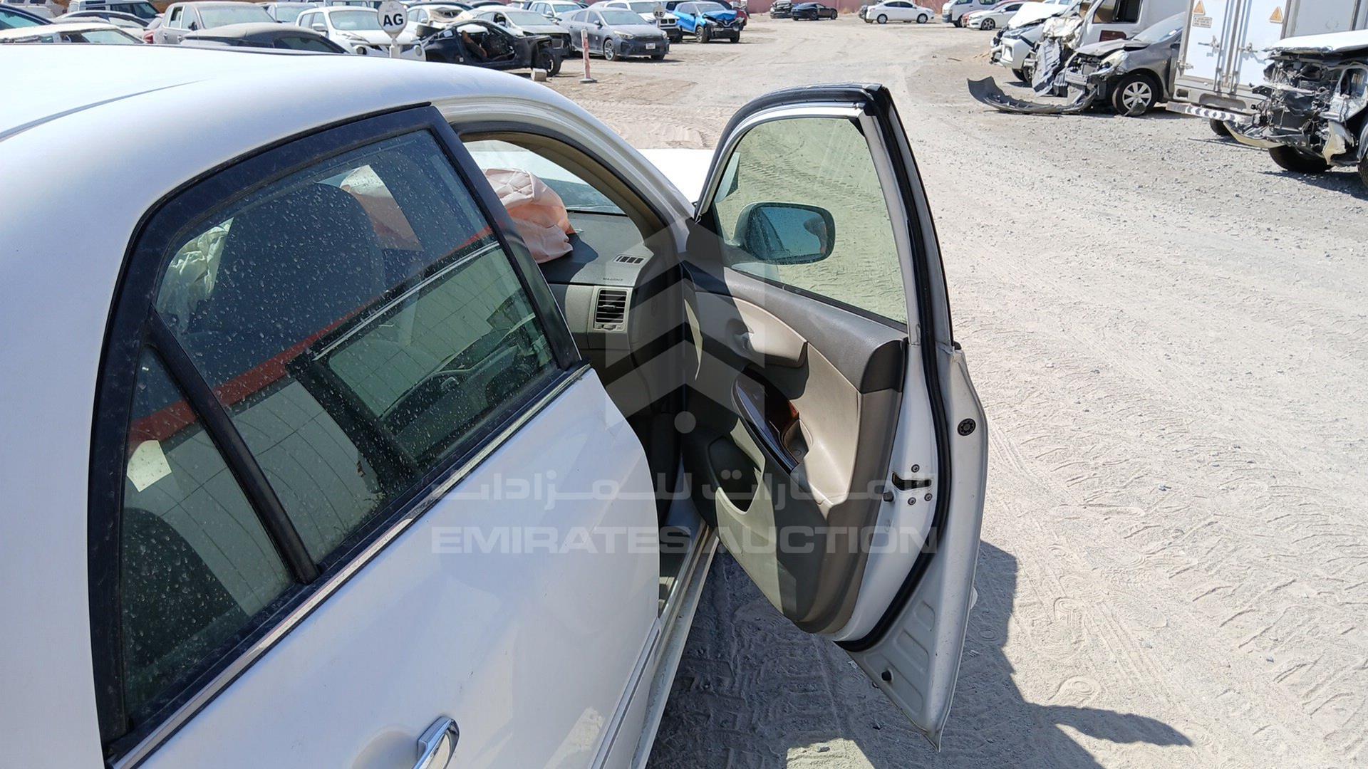 2008 TOYOTA COROLLA VIN: JTDBR40EX89007675