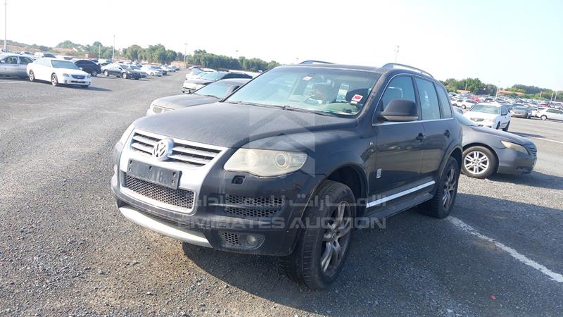 WVGAL27L8AD022244 2010 Volkswagen Touareg photo 5