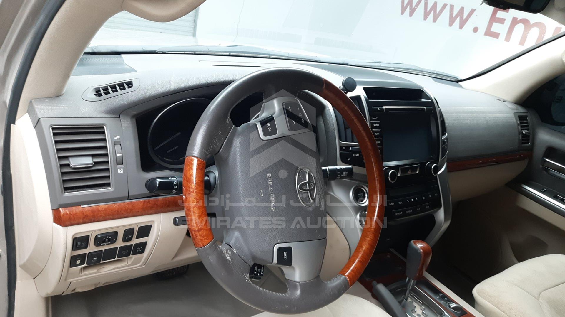 2015 TOYOTA LAND CRUISER VIN: JTMHY05J5F4032408