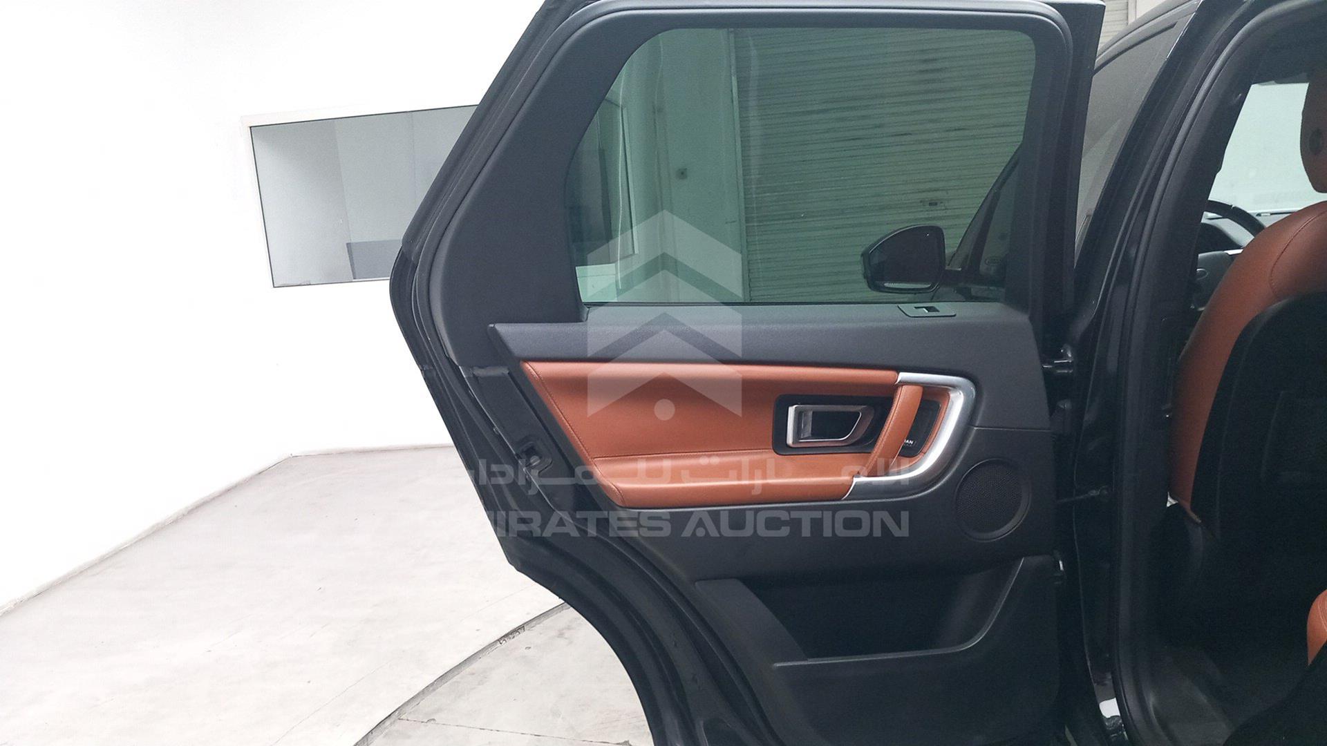 2016 LAND ROVER DISCOVERY VIN: SALCA2BG3GH585029