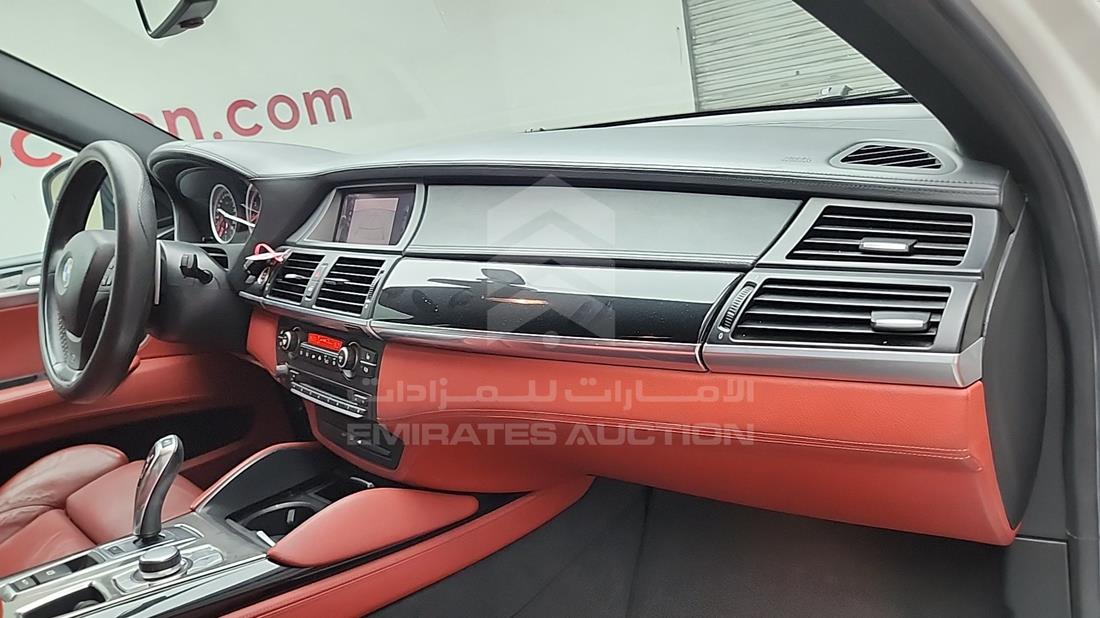 2010 BMW X6 — Front Right Passenger Dashboard View — Photo 24
