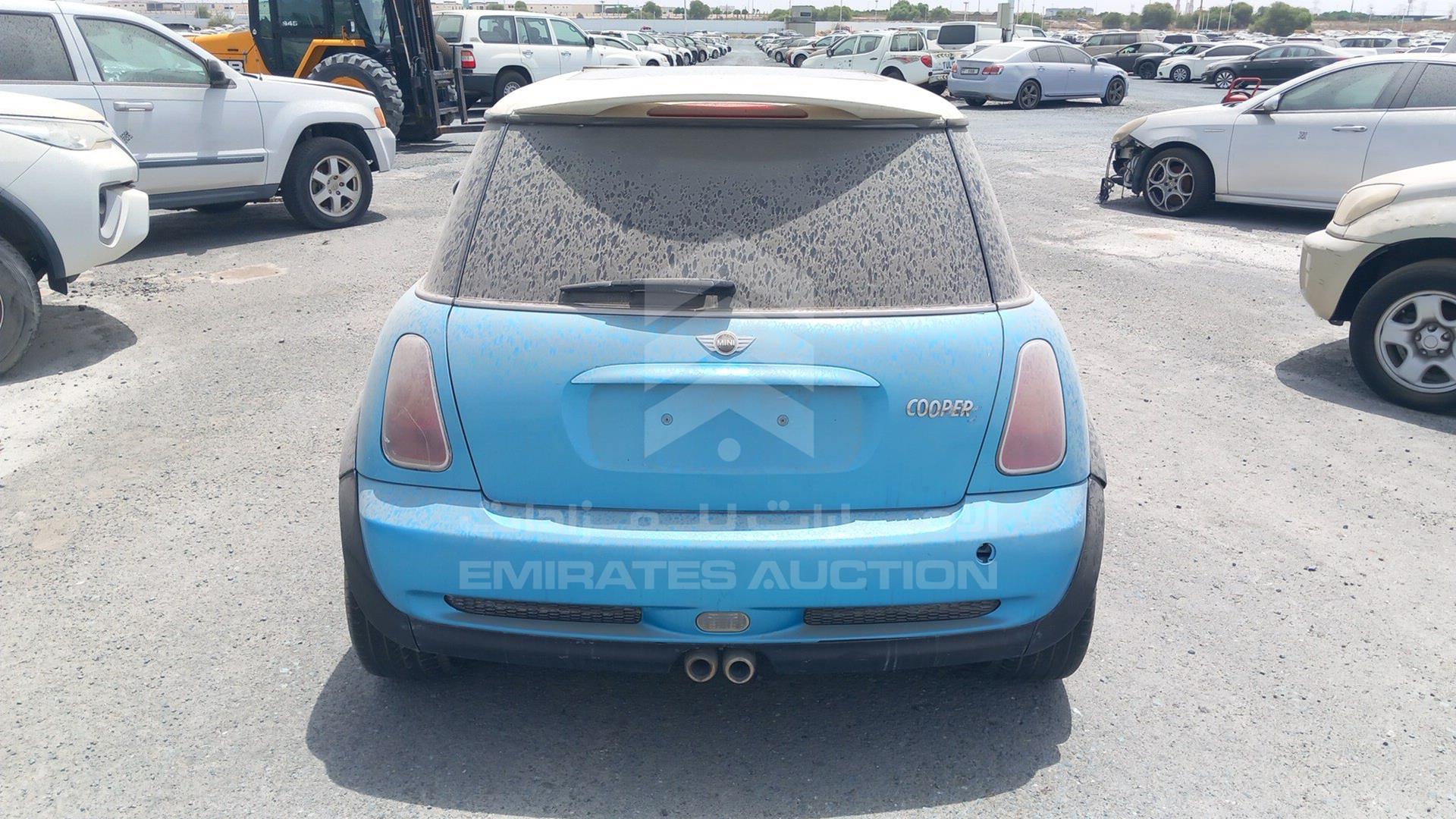 2003 MINI COOPER VIN: WMWRE31023TD08895