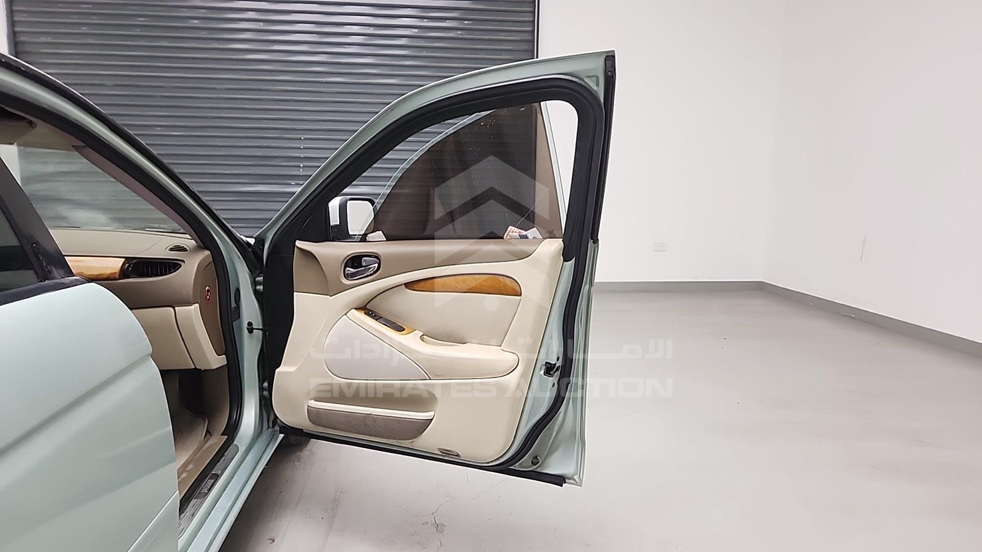 1999 JAGUAR S-TYPE VIN: SAJAA01B4XGL06218