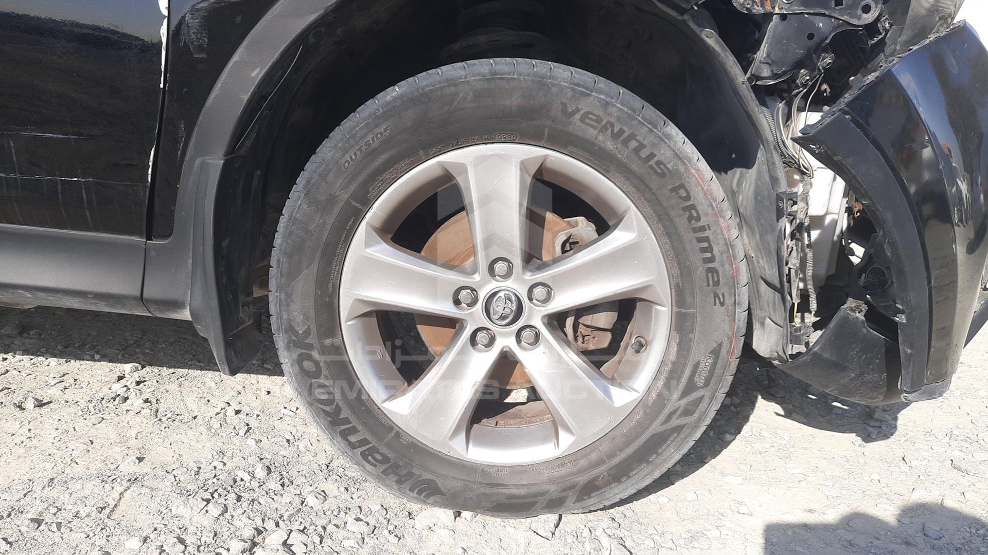2015 TOYOTA RAV-4 VIN: 2T3RFREV8FW358109