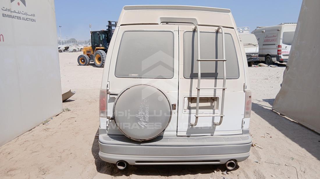 1998 Chevrolet Astro — Rear View — Photo 7