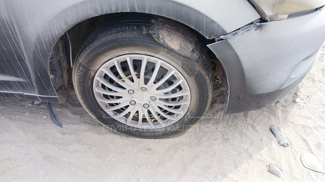 2009 Honda Accord — Front Right Tyre — Photo 30