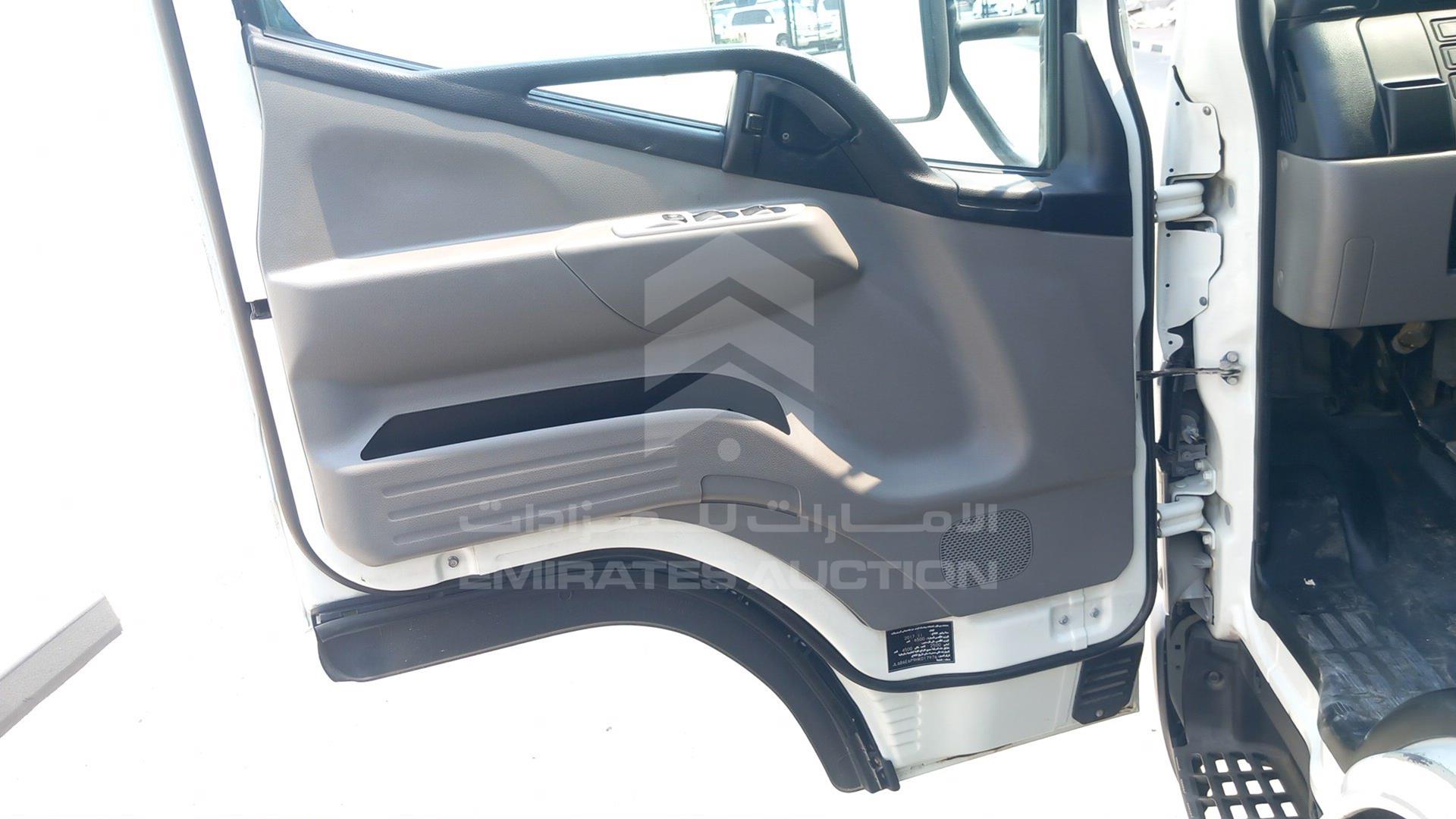 2017 MITSUBISHI CANTER VIN: JL6B6E6P9HK017976