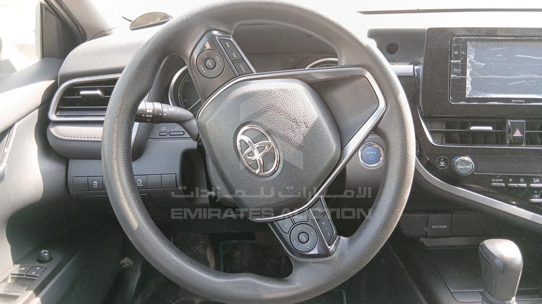 2024 Toyota Camry — Steering & Mounted Controls — Photo 13