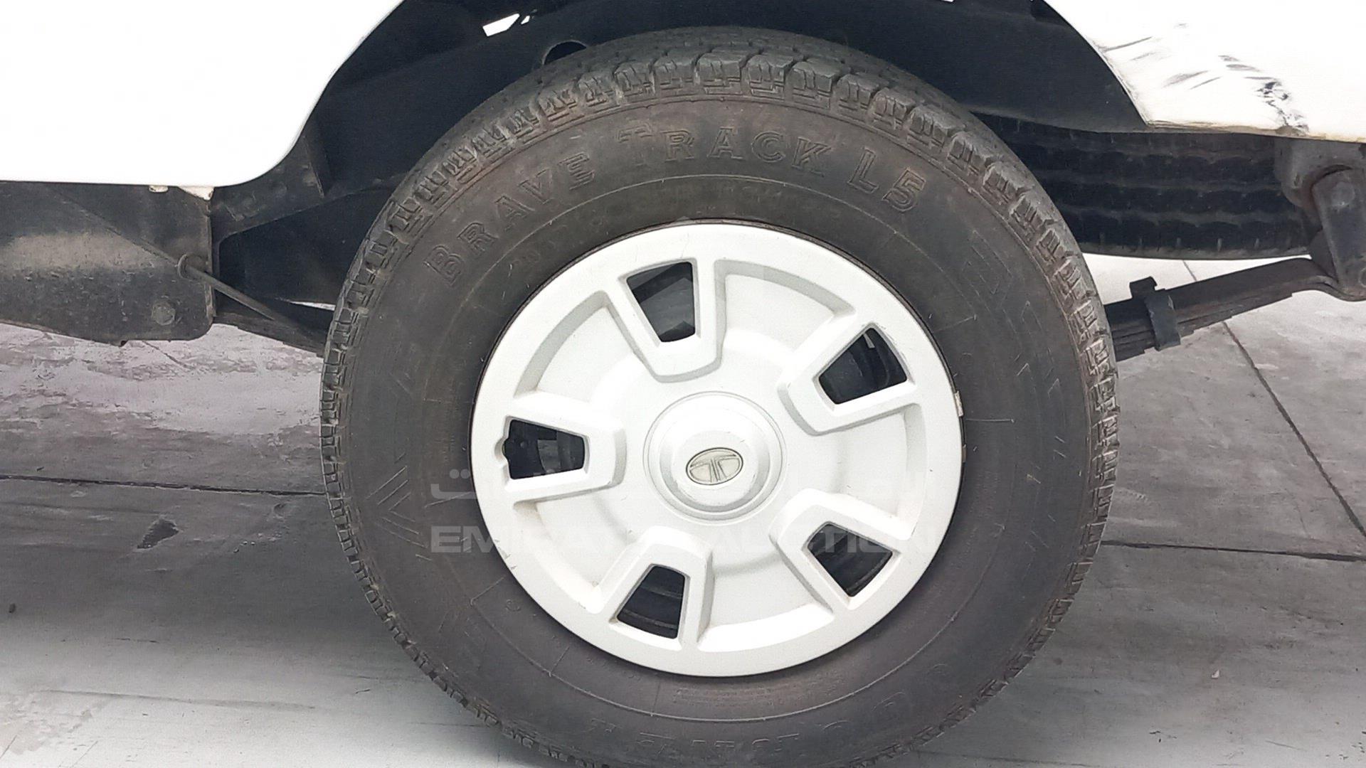 2015 TATA XENON VIN: MAT464703FSL00405