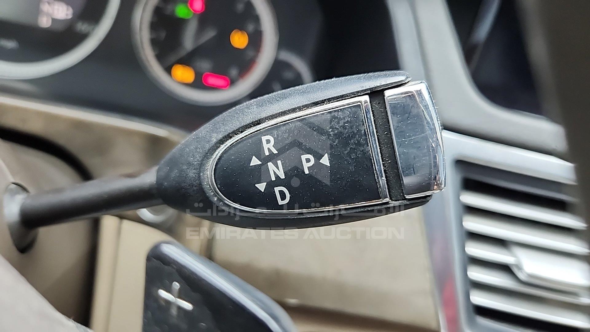 2010 MERCEDES E 350 VIN: WDDHF8HB9AA092331