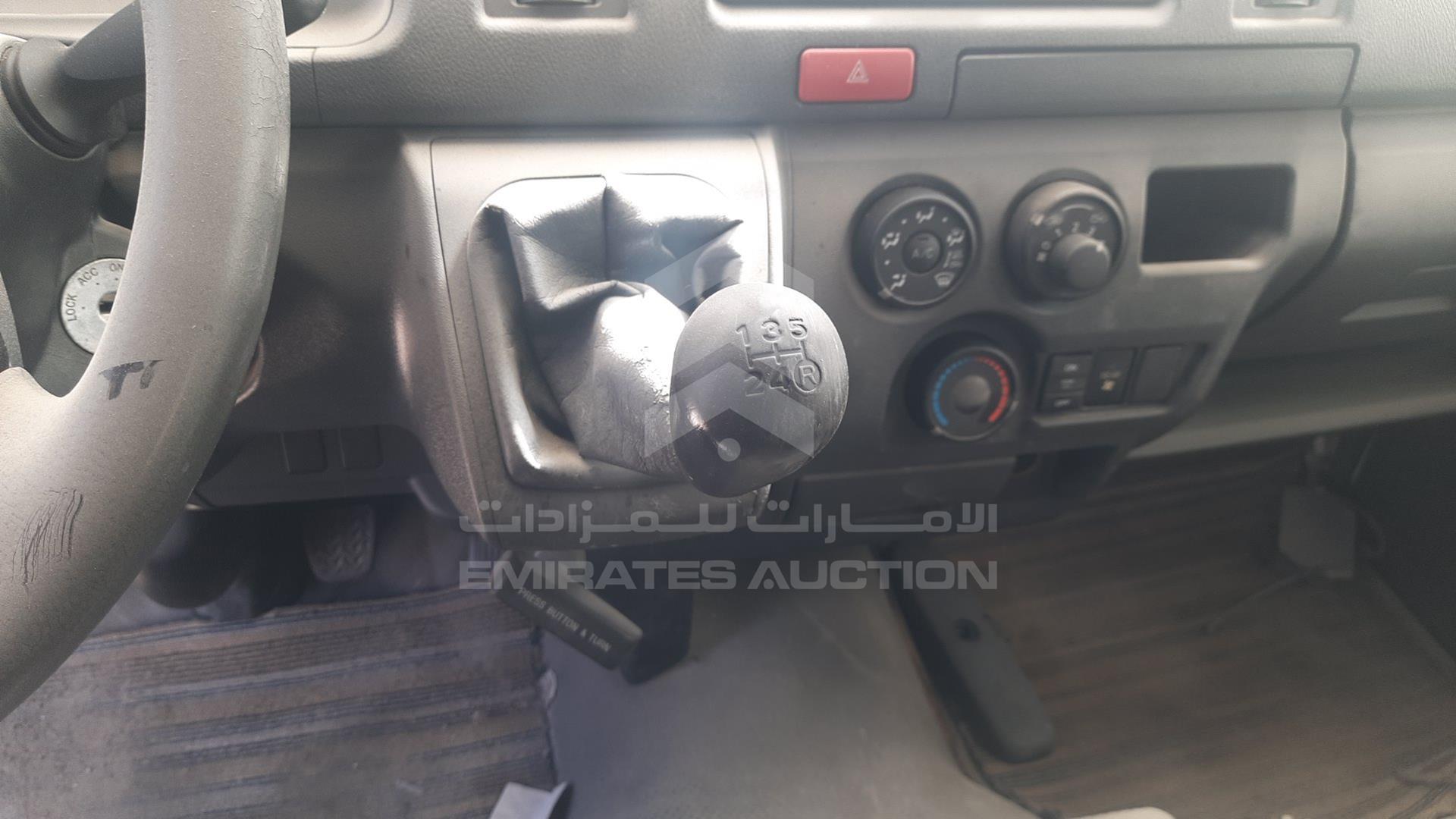 2015 TOYOTA HIACE VIN: JTGJX02P0F5042600
