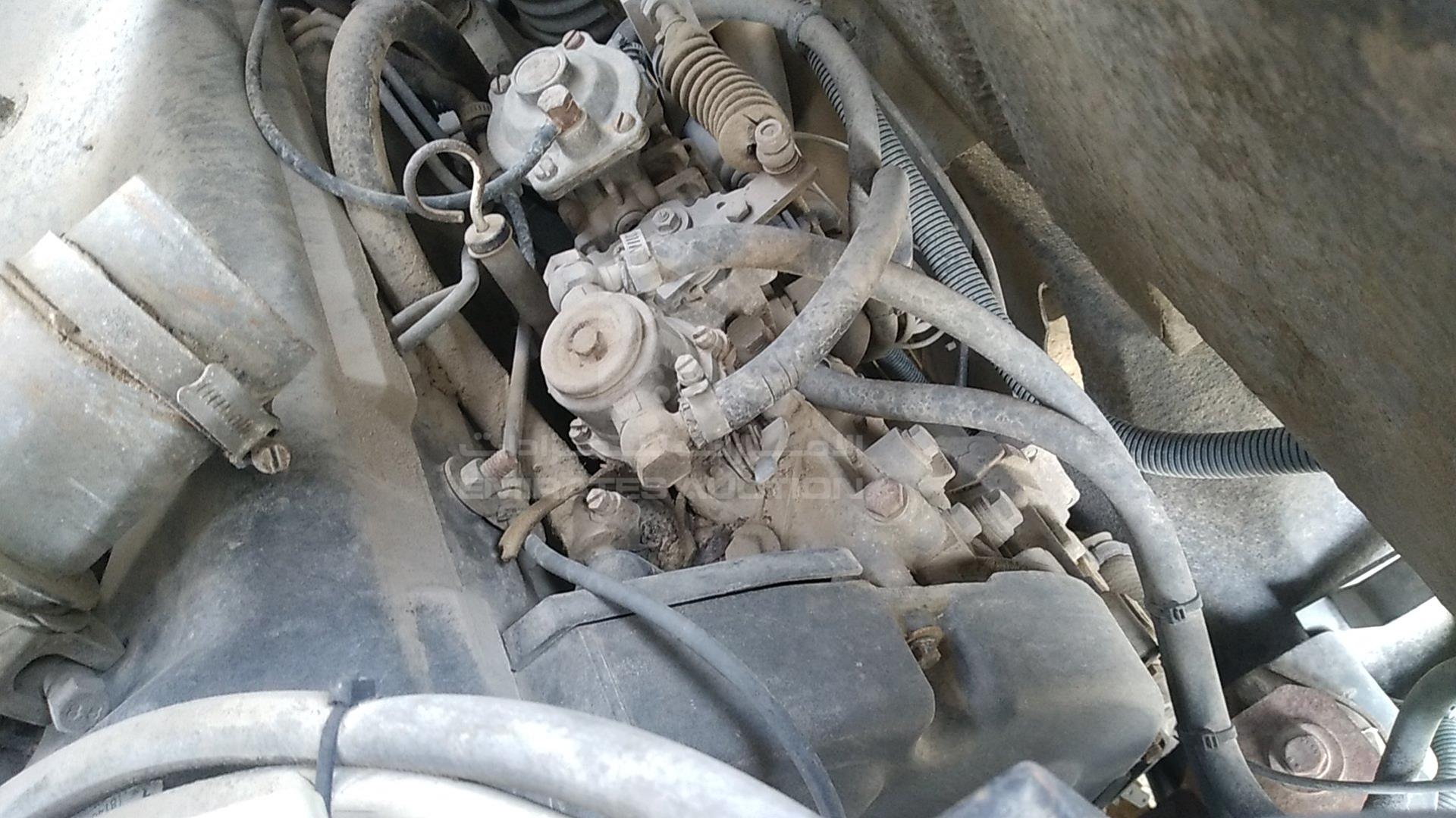 2000 ROAD CLEANING MACHINE --- VIN: 37592003961