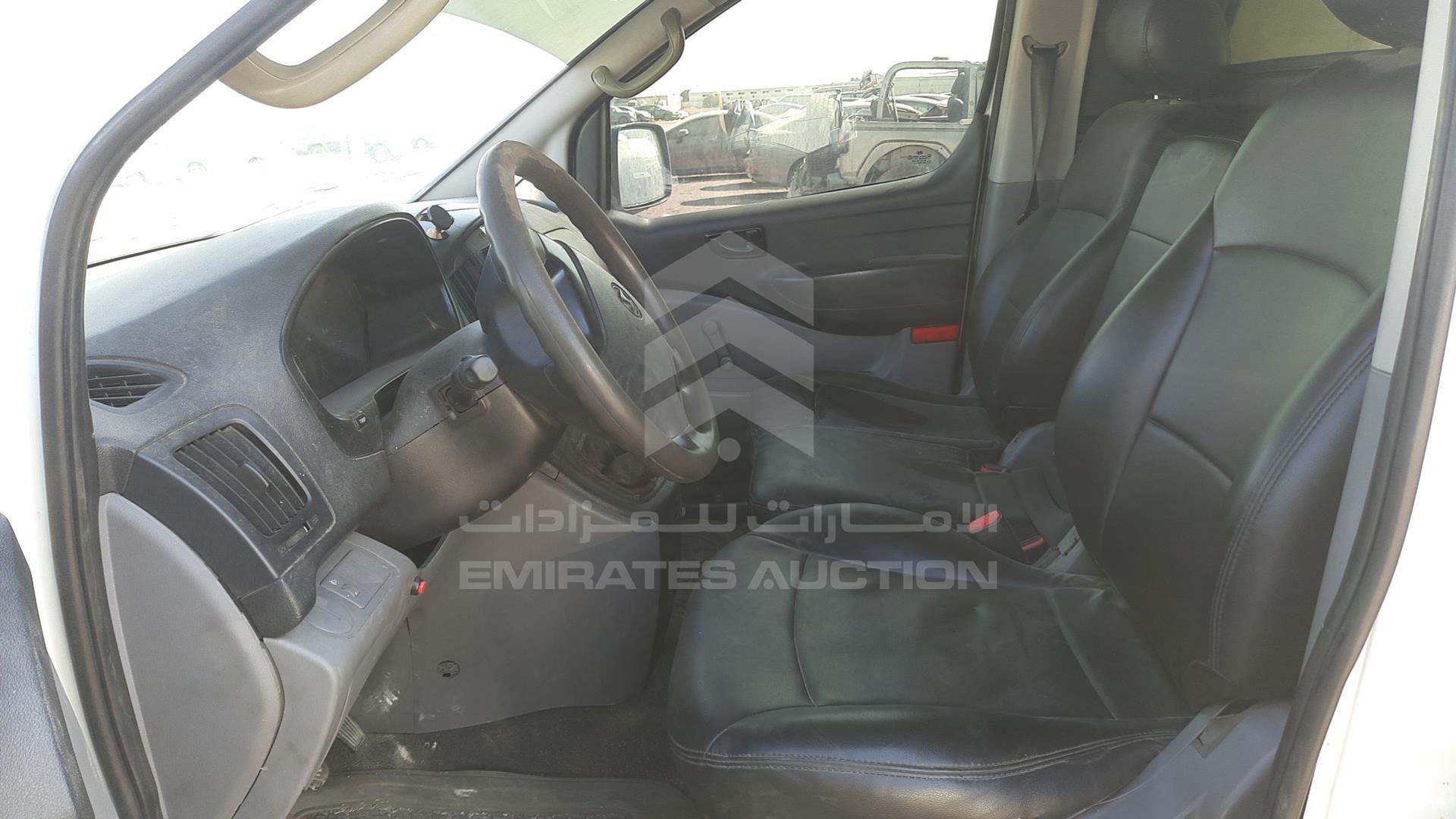 2012 HYUNDAI H1 VIN: KMHWG81R9CU464169