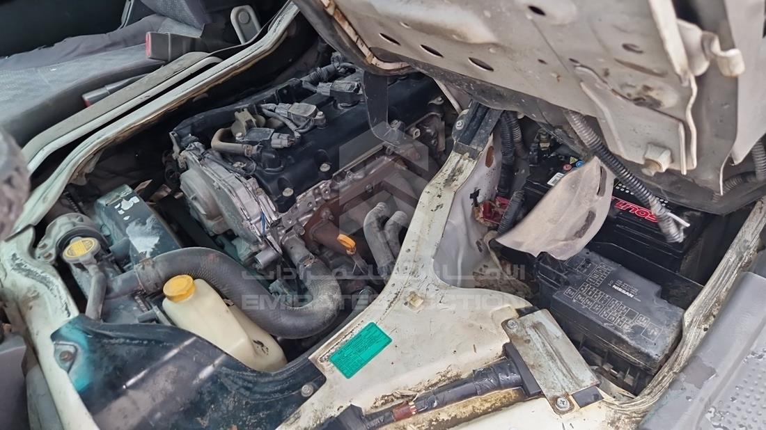 2010 Nissan Urvan — Engine Bay — Photo 23