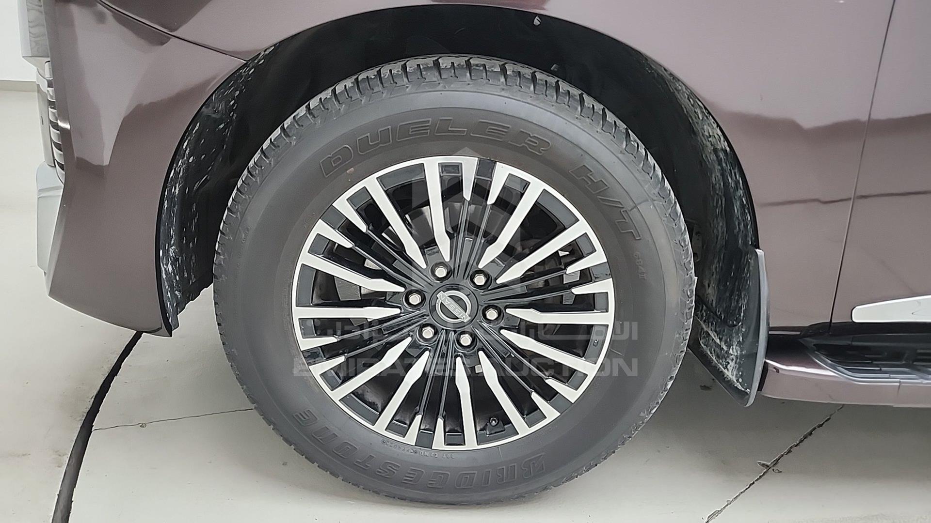 2011 INFINITI QX56 VIN: JNRAZ25Y0B9000342