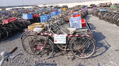  100 Bicycles