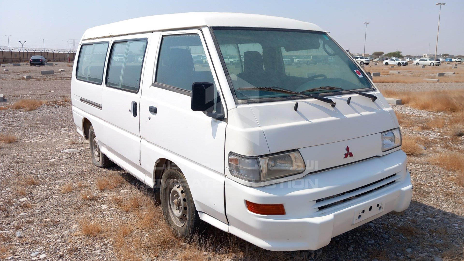 2004 MITSUBISHI L 300 VIN: JMYHNP13W4A771486