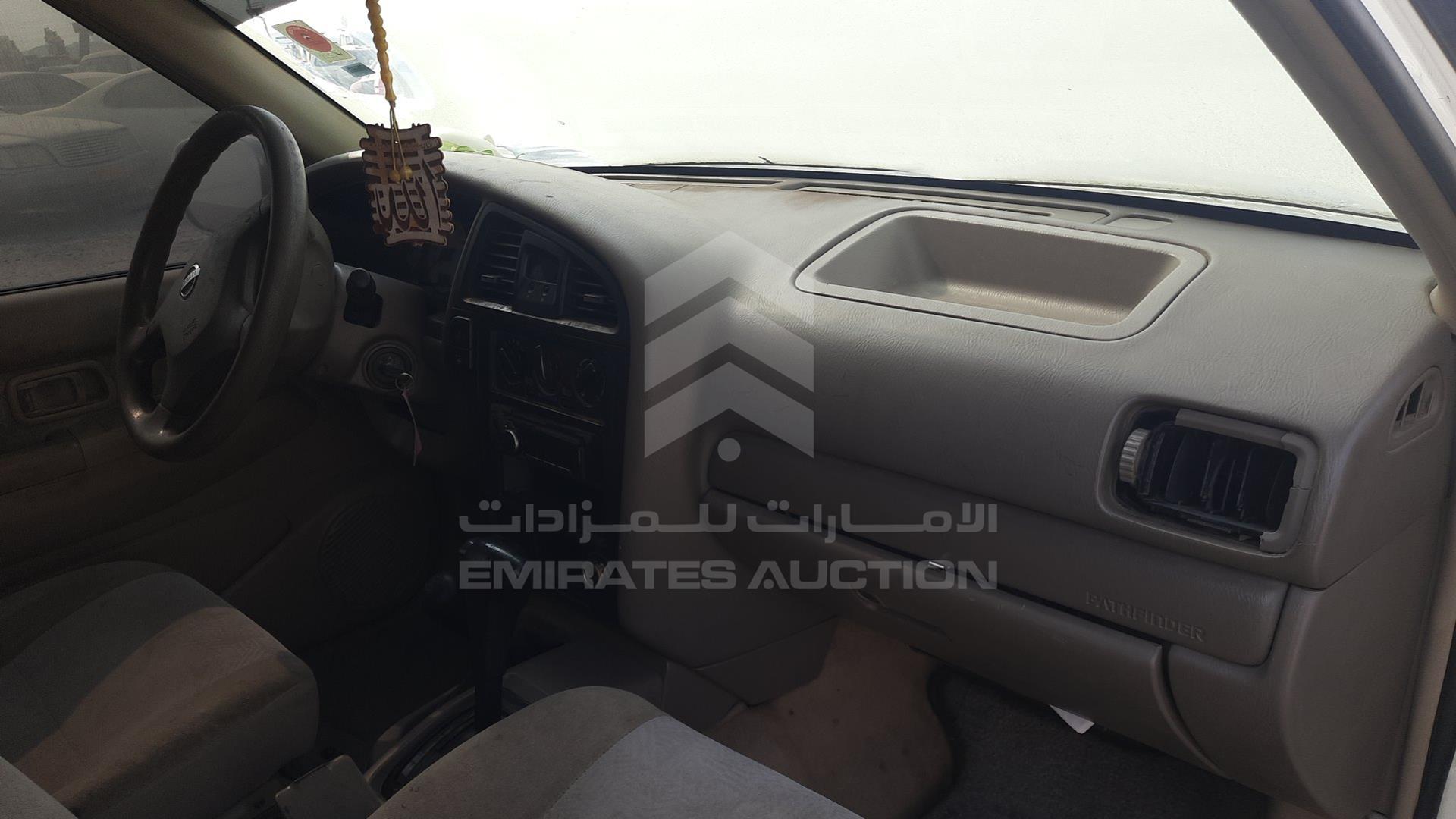 2002 NISSAN PATHFINDER VIN: JN8AR05Y52W520384