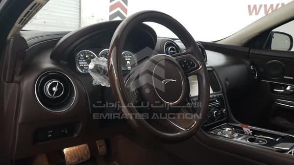 Jaguar X J 2011 SAJAA28G5BMV14471 Image 3