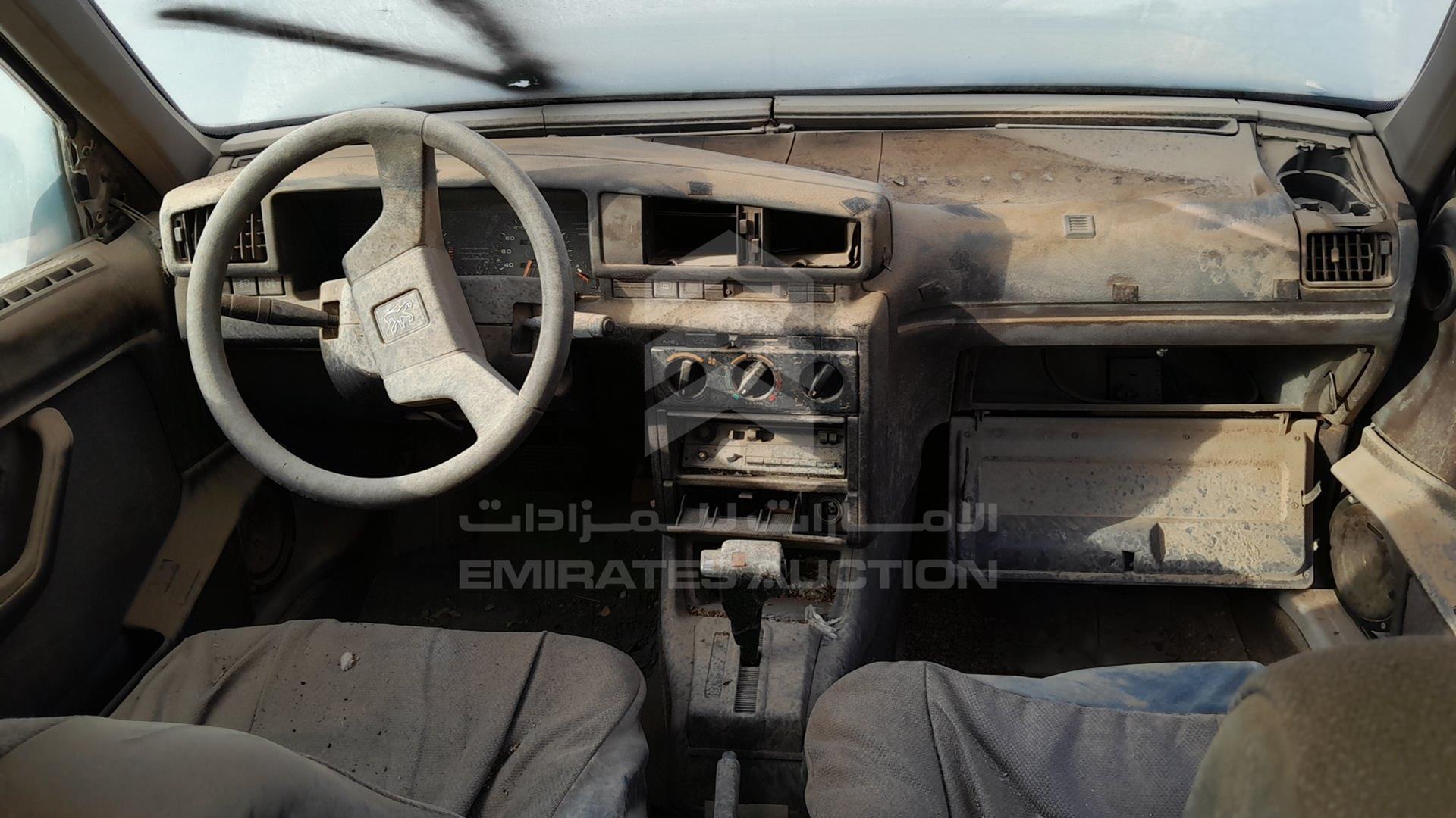 0 PEUGEOT 405 VIN: VF315BD2408730684