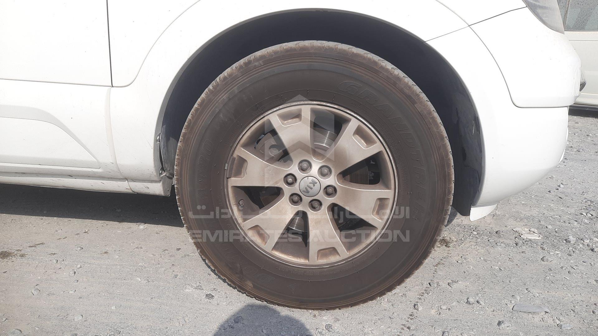 2015 KIA MOHAVE VIN: KNAKM8110F5127780