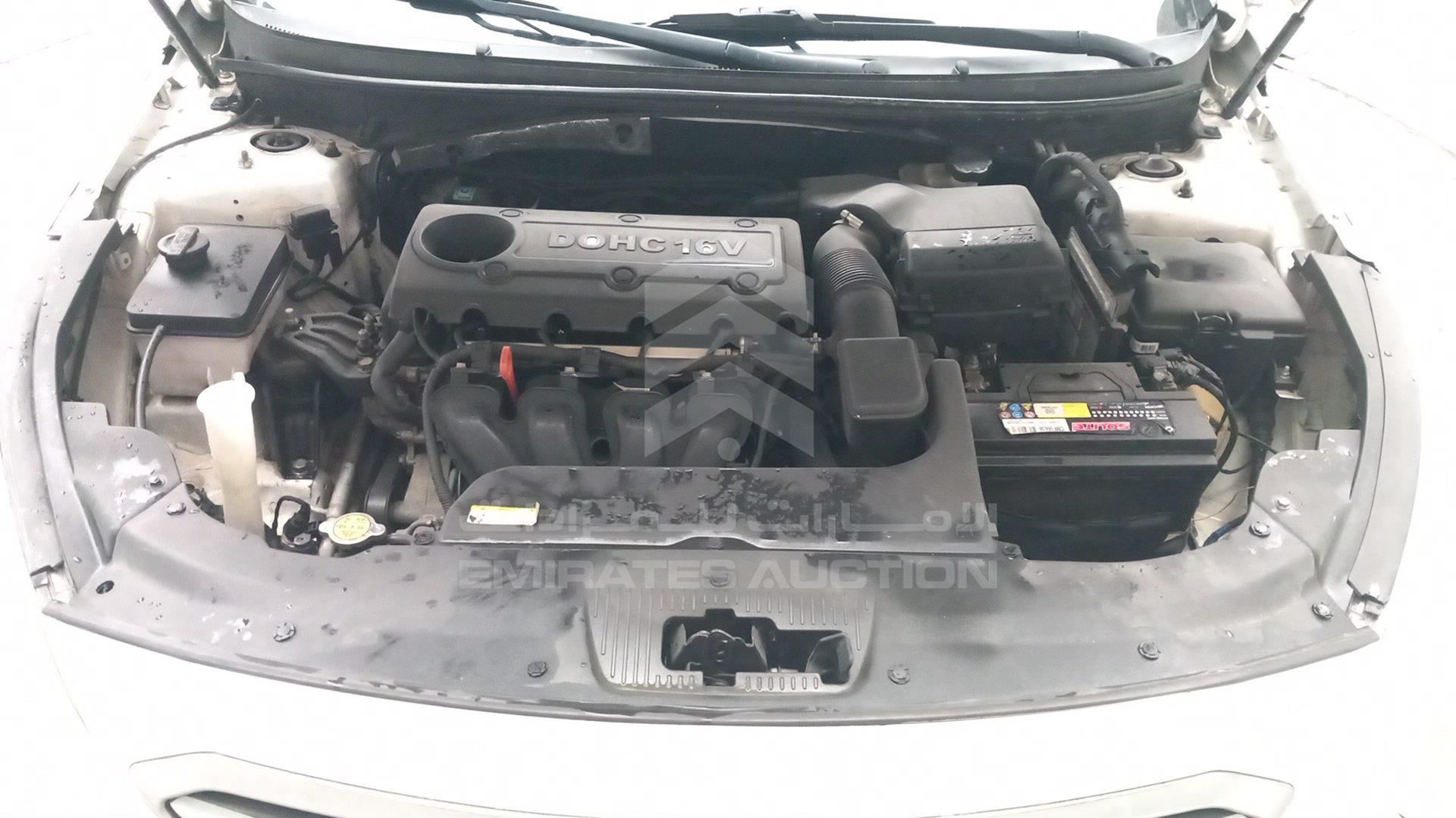 2016 HYUNDAI SONATA VIN: KMHE241G6GA168213