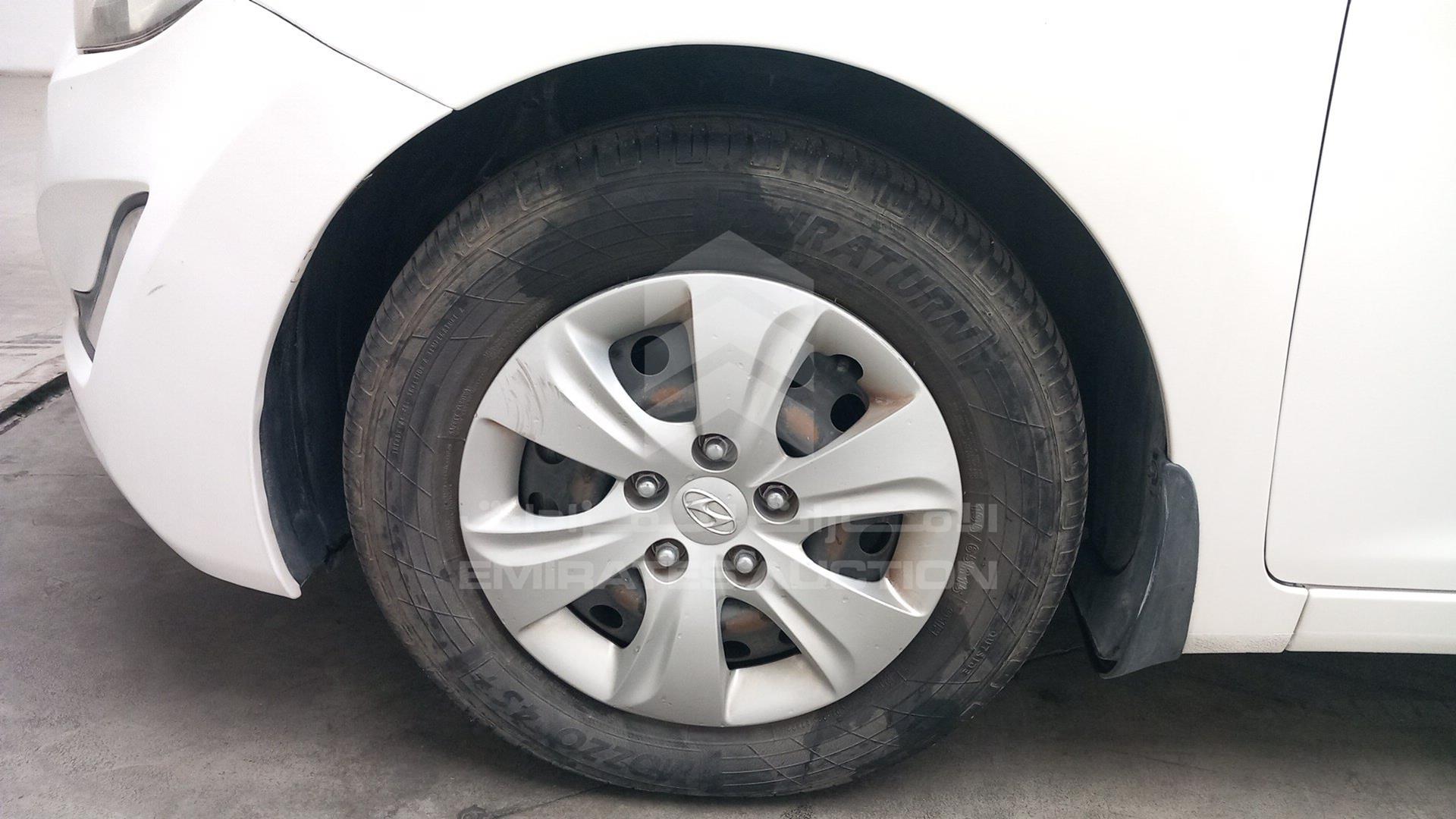 2015 HYUNDAI ELANTRA VIN: KMHDG41C9FU275960