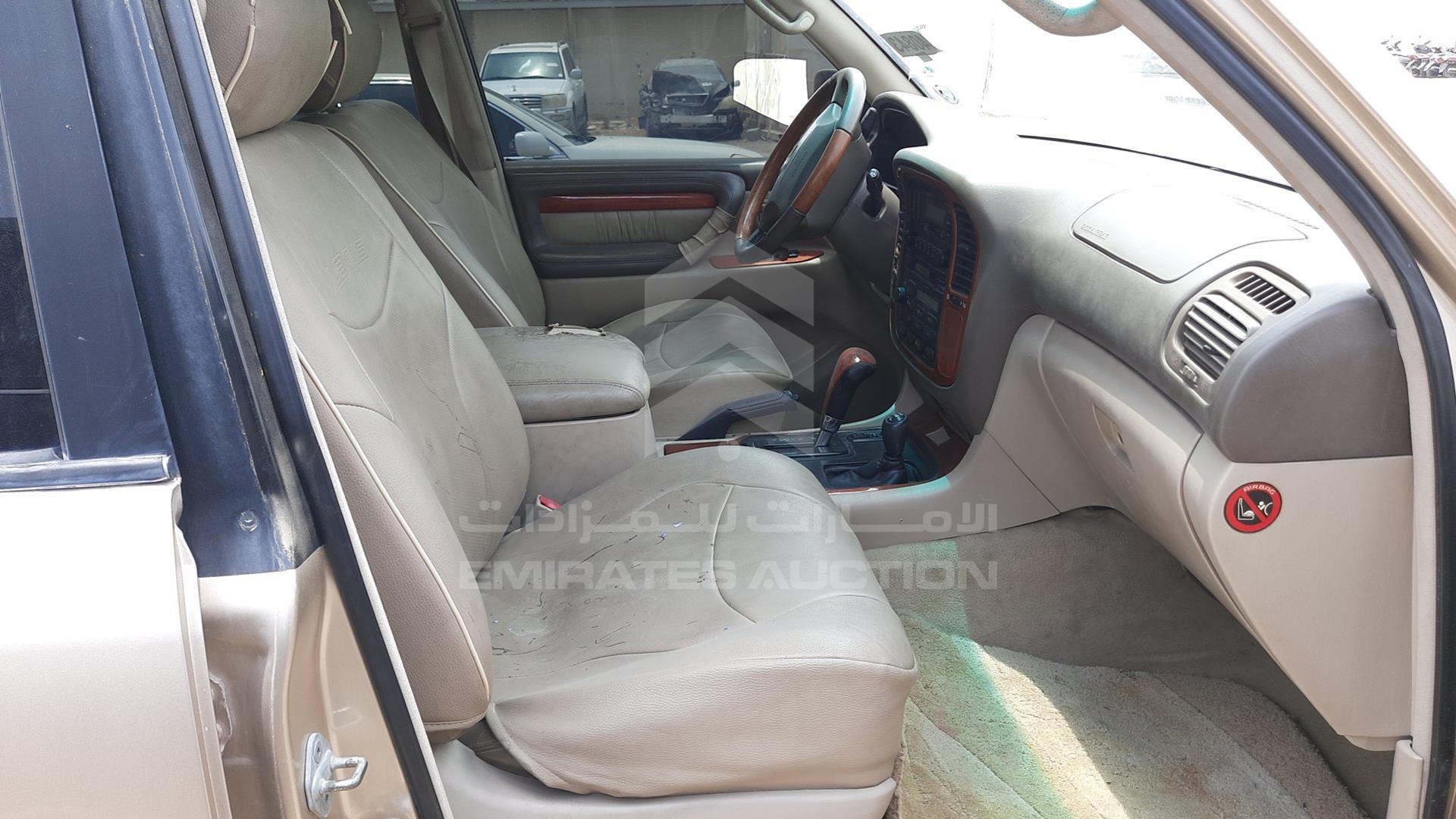 2000 LEXUS LX 470 VIN: JT6HT00W4Y0113337