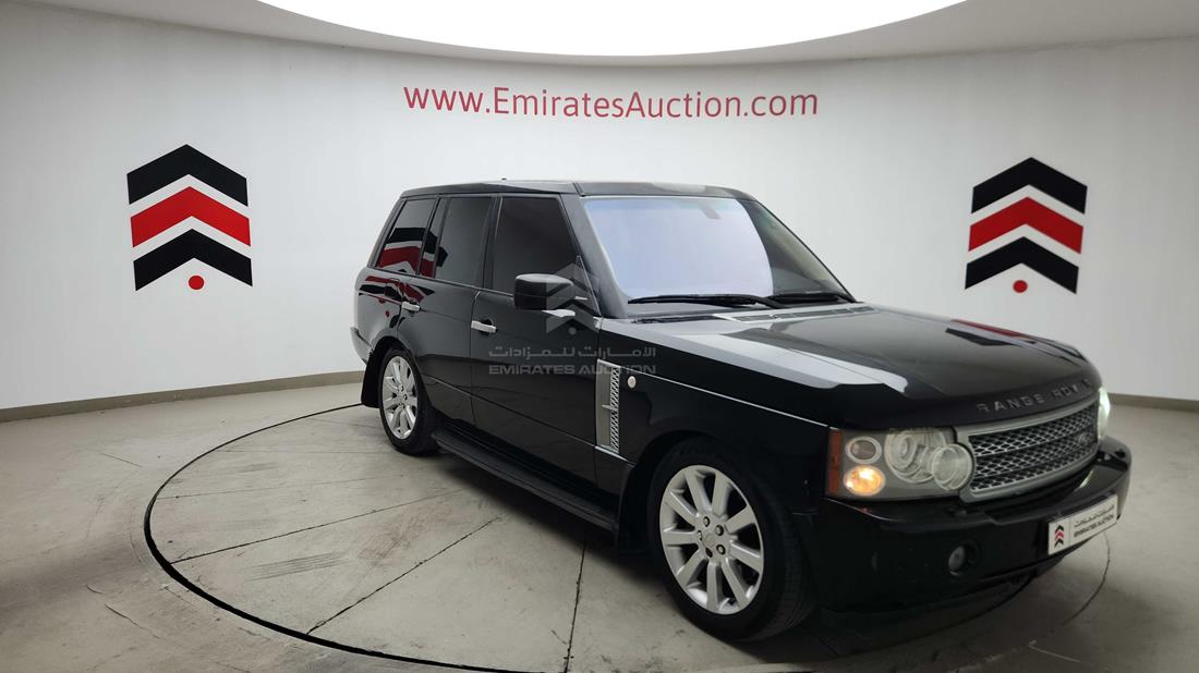 2008 Range Rover Vogue — Front Right Angle — Photo 12